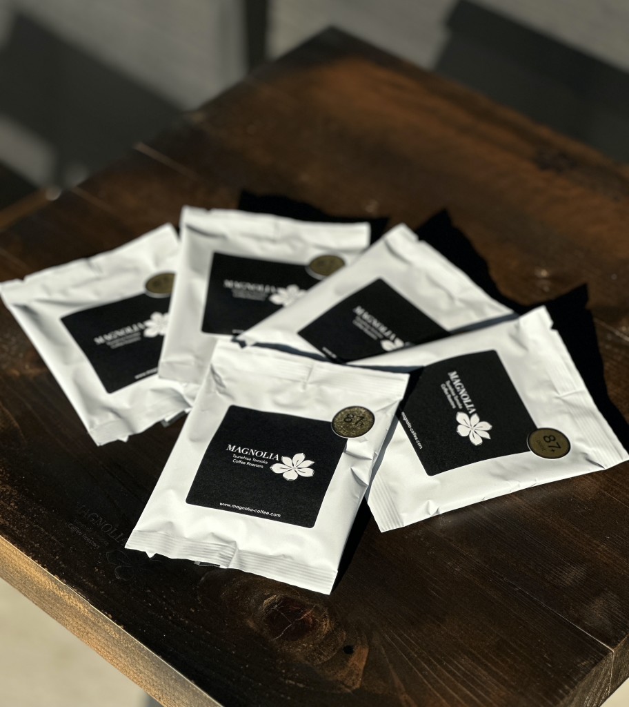 スペシャルティコーヒー豆専門店・通販　マグノリア　コーヒーロースターズ　群馬県太田市　コーヒーバック（ダンク式）87point+　・ホワイトパッケージ